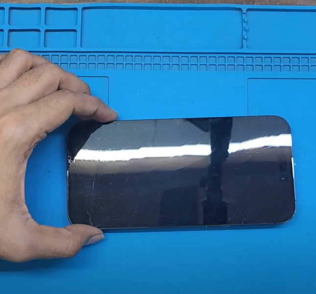 iphone screen after it's been fixed